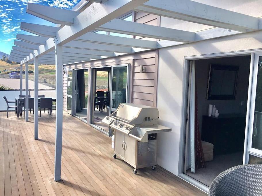 Stunning Bob Lee Place Villa Wanaka Exteriör bild
