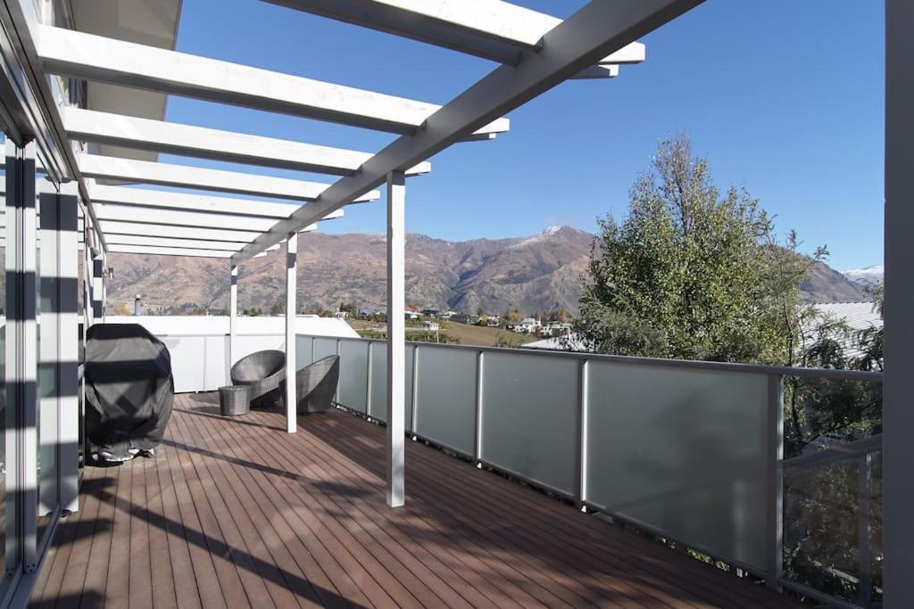 Stunning Bob Lee Place Villa Wanaka Exteriör bild